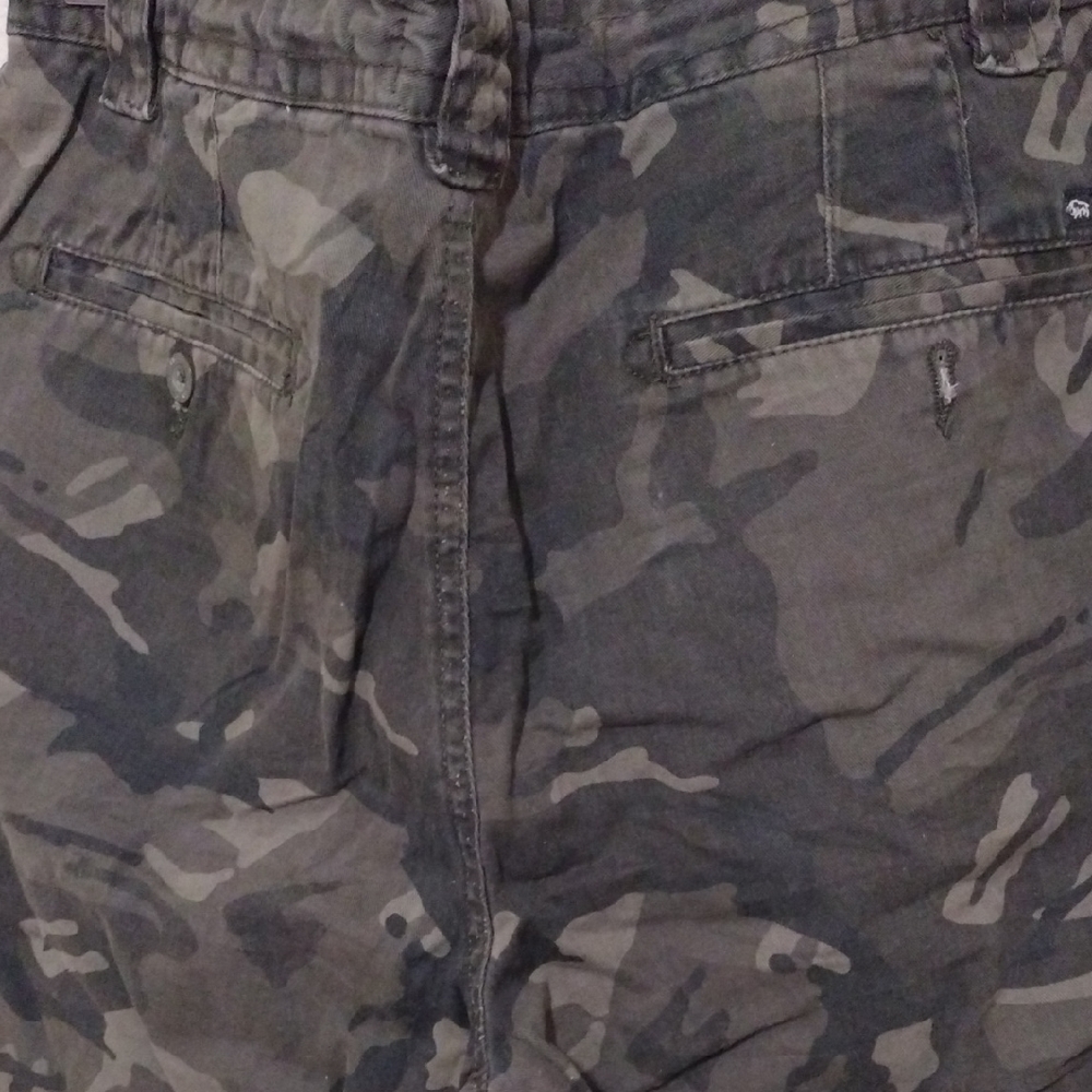 Buffalo David Bitton Green and Black Flat Front Shorts - Picture 10 of 11
